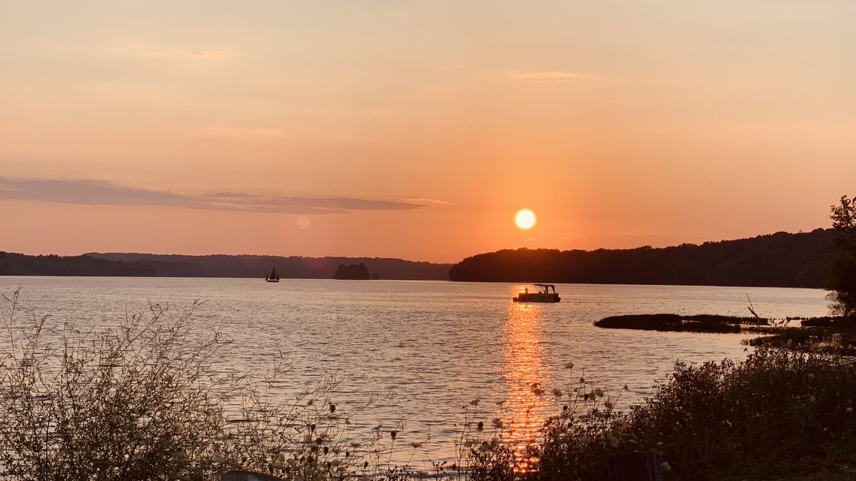 MarkHPierce's tweet image. Mary Kay and I enjoyed a gorgeous sunset down at the reservoir last night!