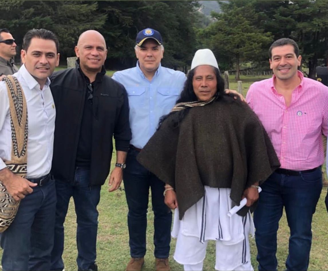 Robertorresz's tweet photo. @farrucoba @infoarhuaca @katiaospino @AtiQuigua @JuanTrujilloC @petrogustavo Danilo Villafaña con vínculos directos con persona corruptas, y estos han sido bien recibidos por ellos en el territorio arhuaco, faltando el respeto a los mamo que llevan luchando por la independiendia y gobernabilidad del territorio indígena. ¿Lo documento Katia Ospino? https://t.co/qk6InXwu3M