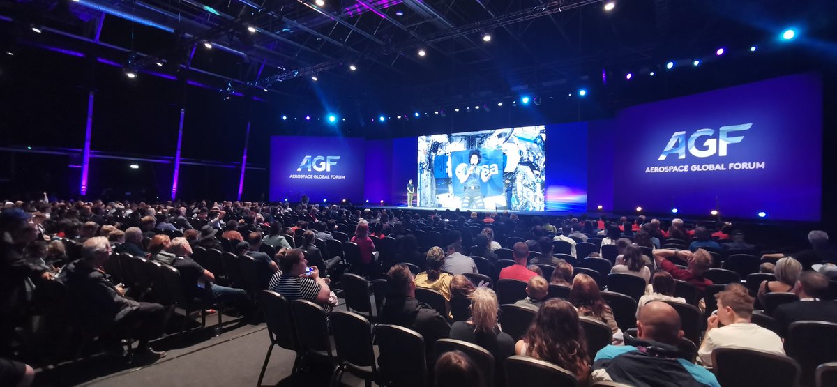 Out of this world! #FuturePioneers engaging in live Q&amp;A with <a href="/AstroSamantha/">Samantha Cristoforetti</a> at <a href="/Space_Station/">International Space Station</a>! 🚀🌌☄️🛰️
#FIA2022