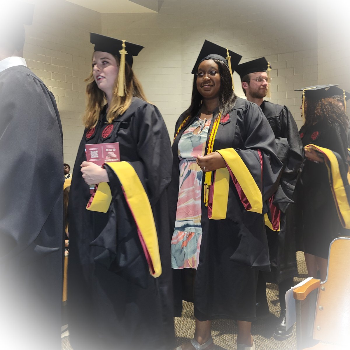 uofsccosw's tweet photo. It's #FlashbackFriday. Feels like this was yesterday!
#socialwork #uofsc #hooding #UofSC2022 https://t.co/wLH3b7IDNM