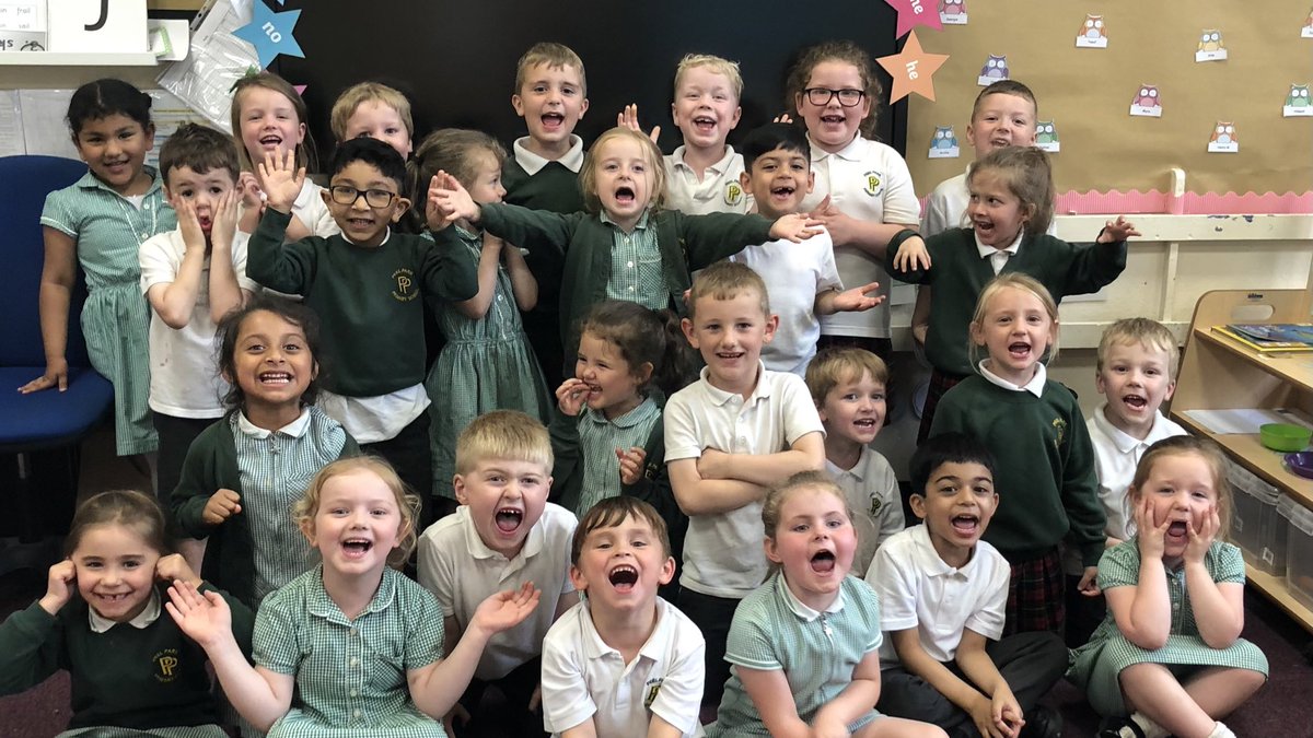 PeelparkClass3's tweet photo. Class 3 2022 🥰 You have all been amazing! 🌟 Thank you for being little superstars! Keep shining! 💫 Lots of love from Miss Carlton and Miss Munro! We will miss you! 💚 https://t.co/FQQ5DcQbjN