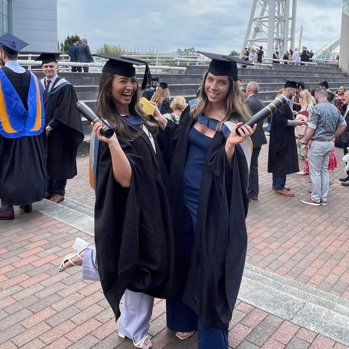 movewithbeddard's tweet photo. We did it!! Thank you @UoS_Physio - you guys have been incredible mentors!! 🥹🥹🥹🥹🥹 #Salfordgrad #physio #salforduni #teamsalford  Time to spread the wings as a Band 5 🐣➡️🦢 https://t.co/oaae6ZTcJJ