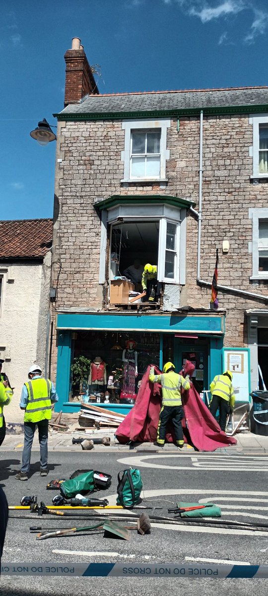 AnneRandall01's tweet photo. This was the scene at my office yesterday. Fortunately I was the only person working inside when a double decker bus hit the front of the building. The whole building shook and there was a terrible sound of breaking glass. The emergency services were quick to attend. https://t.co/btE64NGjfC