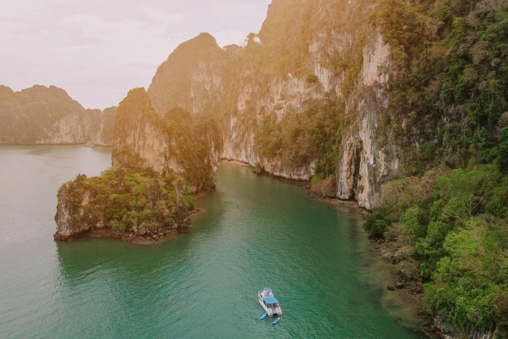 PunchMedia1's tweet photo. In today's hospitality news, what do you #dream of when you imagine a tropical Thai #island; unspoiled beaches, crystal clear seas, a trek in lush #rainforest, a soothing Thai massage or delicious food? Find these and more at #Pimalai Resort & Spa. More at https://t.co/5QRZtFEpoH https://t.co/3M3dPajobN