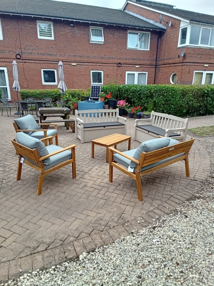HMSinfo's tweet image. Hoping for some more sunshine at the weekend for our client @SteveBikoHA &amp;amp; their customers at Hector Peterson Court to enjoy the new furniture assembled by our team.

#wheresthesun #flatpackfun #TeamHMS