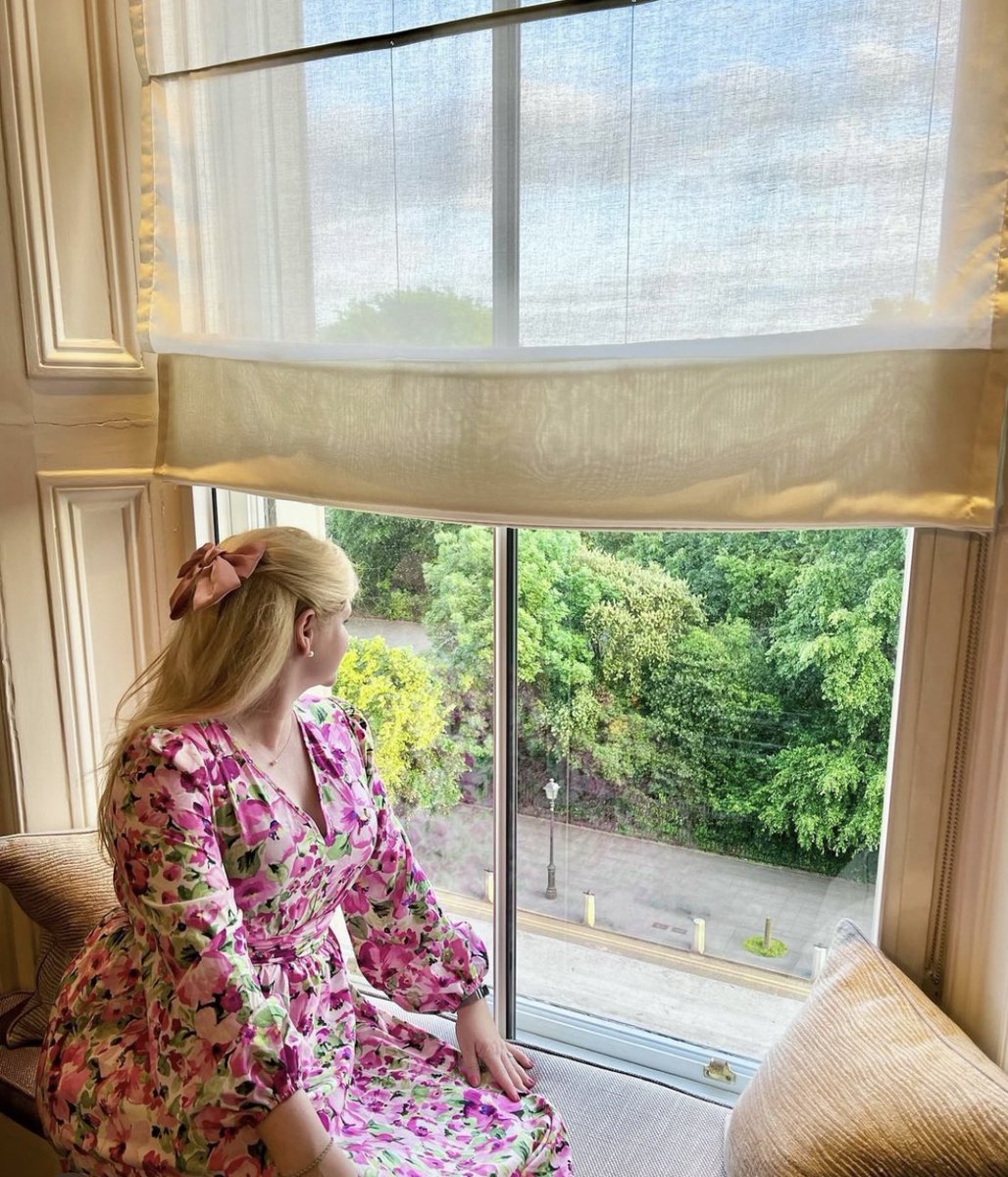 Our Signature Suites boast magnificent views over St Stephen's Green 🌸 

📸 credit - @sojournsinthesun

#theshelbournehotel #theshelbournedublin #cityviews #ststephensgreen #dublin #fivestar