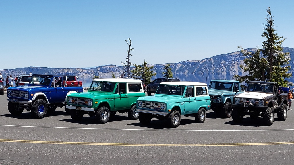 Our Rock and Roll event has begun and the Crater Lake cruise is about to hit the road!

#tomsoffroad #rockandroll #craterlakecruise #southernoregon #customerappreciation #rockcrawling #mcgrewtrail #driveinmovie #showandshine #broncofriends #leadingthetrailsince76