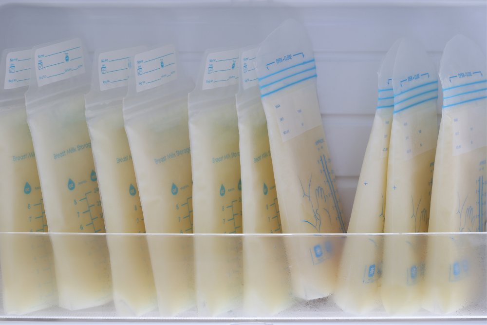 Human #breastmilk is associated with decreased risk of necrotizing enterocolitis in very low birth weight (VLBW) infants, a study from <a href="/ANCjournal/">Advances in Neonatal Care</a>: ow.ly/pRyv50K1bp9