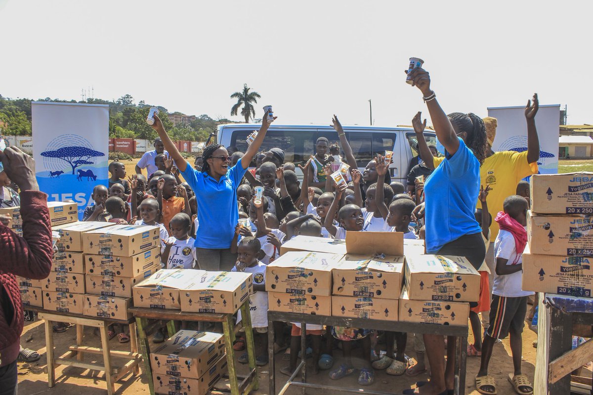 SlumChildrenAID's tweet photo. Together with @jesadairy and @VillagesHealthy , we extended Dairy products to orphaned children in the care of @hope4katangakid

Join the #JesaJevolution https://t.co/s6Mb2Odcpt
