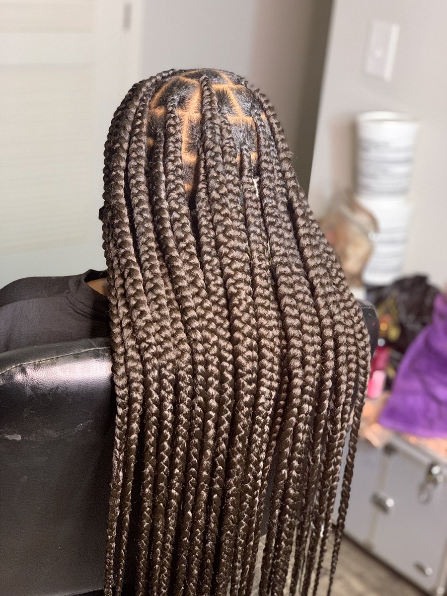 Book me for Knotless Braids ladies 💛 
Site: sirreascustoms.as.me
Located In Spartanburg Area
#uscu #upstatebraider #spartanburg #greenville #licensedbraider