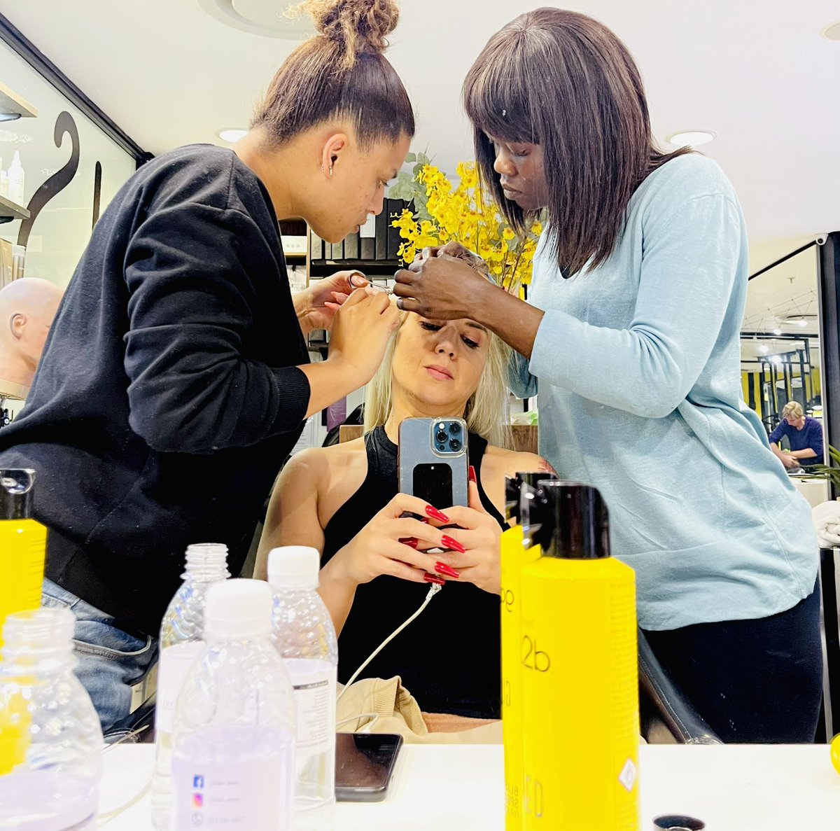 THATninahastie's tweet photo. I’m getting ready for tonight’s event. I hope you’re gonna be able to stand the heat 😂🔥💃
#CassperXBitcasino
#CassperXSportsbetIO
#CryptoKnightWithCass https://t.co/2MMeHzBgZb