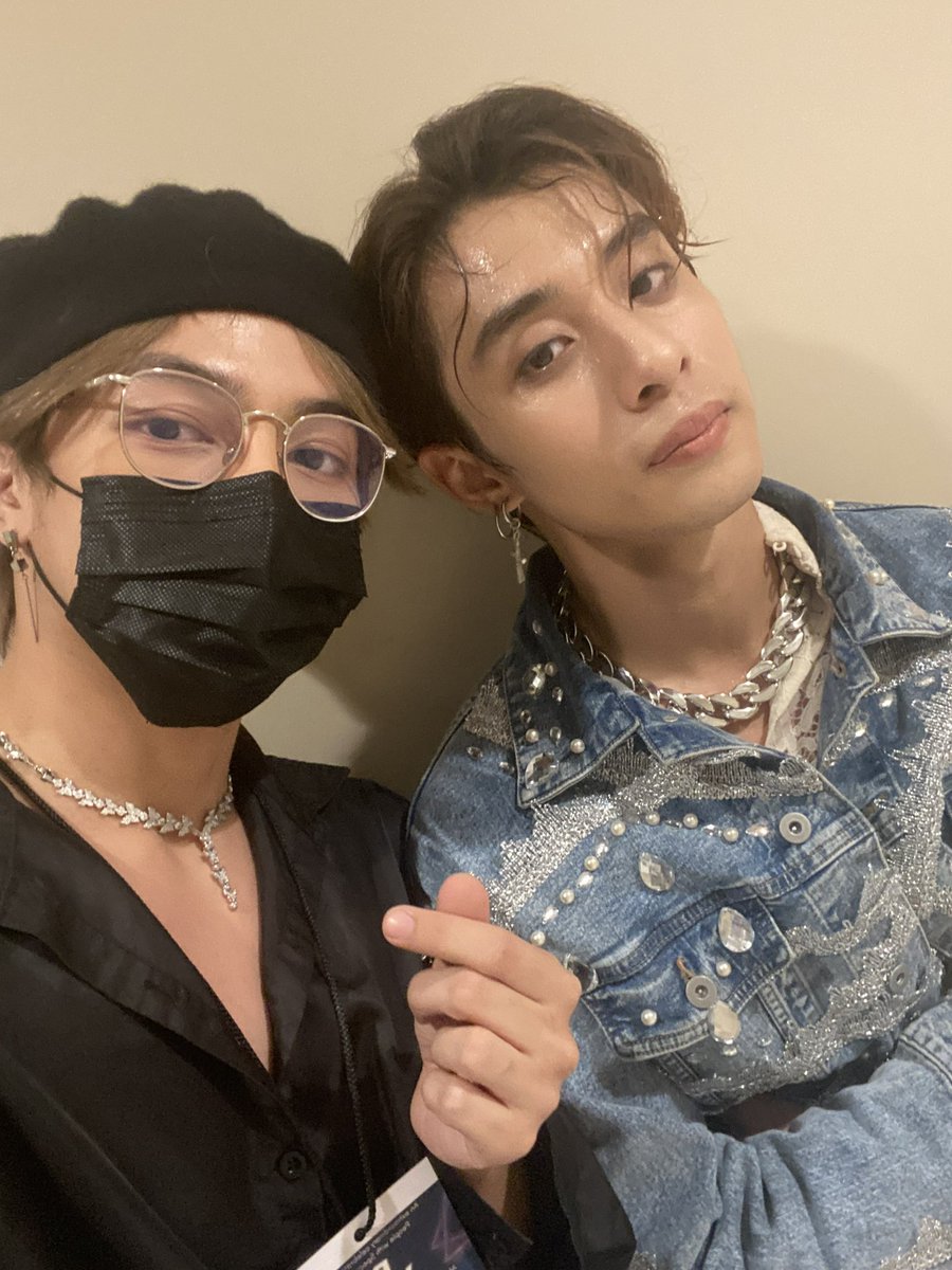 frnzchuaa's tweet photo. CONGRATS BGYO MAH BOIS! @BGYO_members https://t.co/qtj5i8VcR4