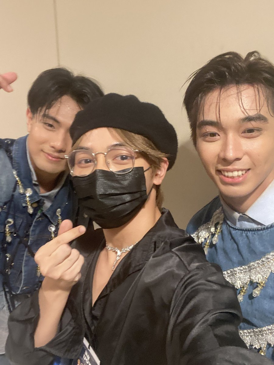 frnzchuaa's tweet photo. CONGRATS BGYO MAH BOIS! @BGYO_members https://t.co/qtj5i8VcR4