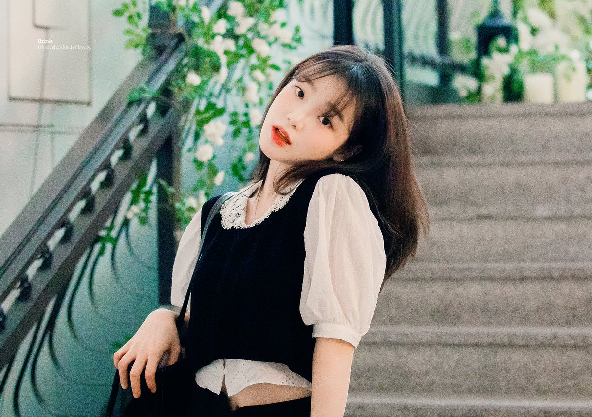 think_125's tweet photo. 천재다람지

#승희 #현승희 #오마이걸 https://t.co/IkNddpWJ1l