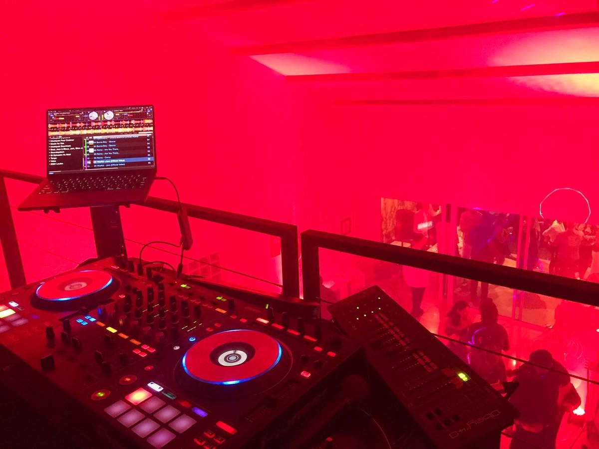 djlordid's tweet photo. #Lordid #LordidSchool #MyVisionOfDj #MyVod #237MixMoov #DjIssaTheMusichoman l’univers du Djing https://t.co/xBFPmcQuuV