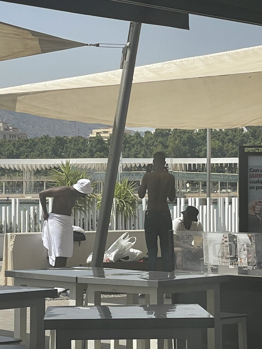 ¿Dónde está  la policia portuaria ? <a href="/aytomalaga/">Ayuntamiento Málaga</a> <a href="/turismodemalaga/">Málaga Turismo</a> <a href="/muelleuno/">muelleuno</a> <a href="/malagaport/">Puerto de Málaga</a> #turismo #malaga