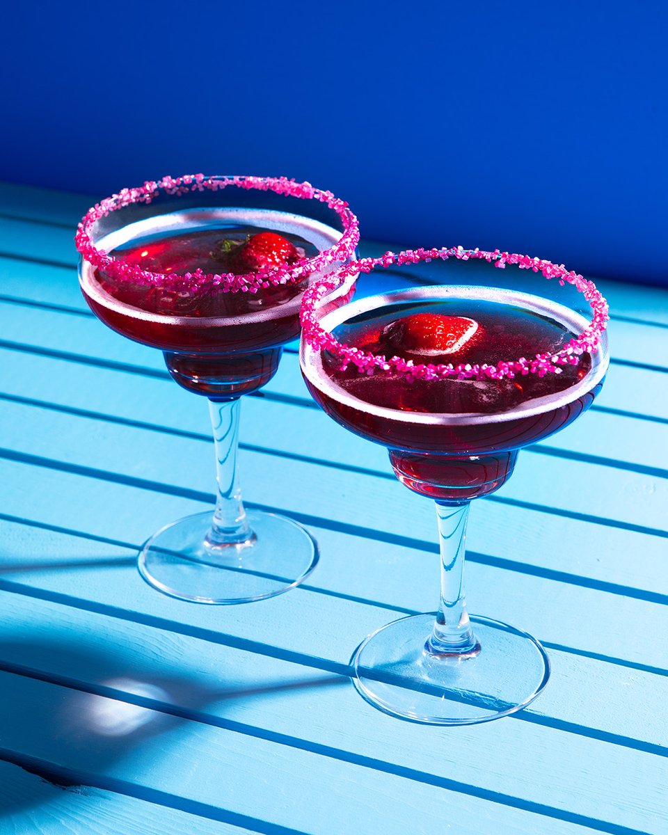 ZutMediaTV's tweet image. Some creative still life imagery for @renshawbaking to give you that Friday feeling 🍹

#SetStyling #ArtDirection #Retouching #ProductPhotography #DigitalAgency #ProductionAgency #ZutMedia