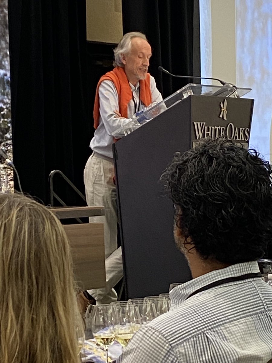 Tony Aspler tweet media