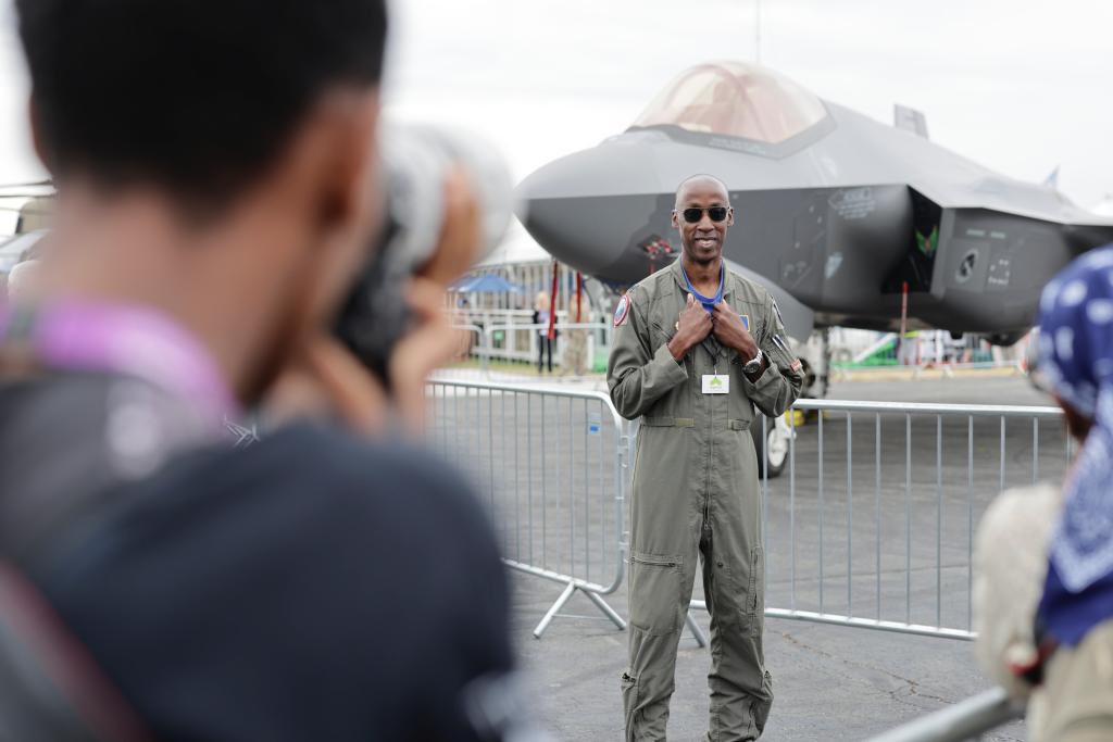 ideasfoundation's tweet photo. We are at the #FIA22 😍
A group of artists & photographers from @ideasfoundation and Disrupt Space art are going to help @AmosBursary students capture the stories of people involved in the aviation sector and promote engineering.
#engineerthestory #pioneertomorrow #Sustainability https://t.co/Hbs8CxHIll