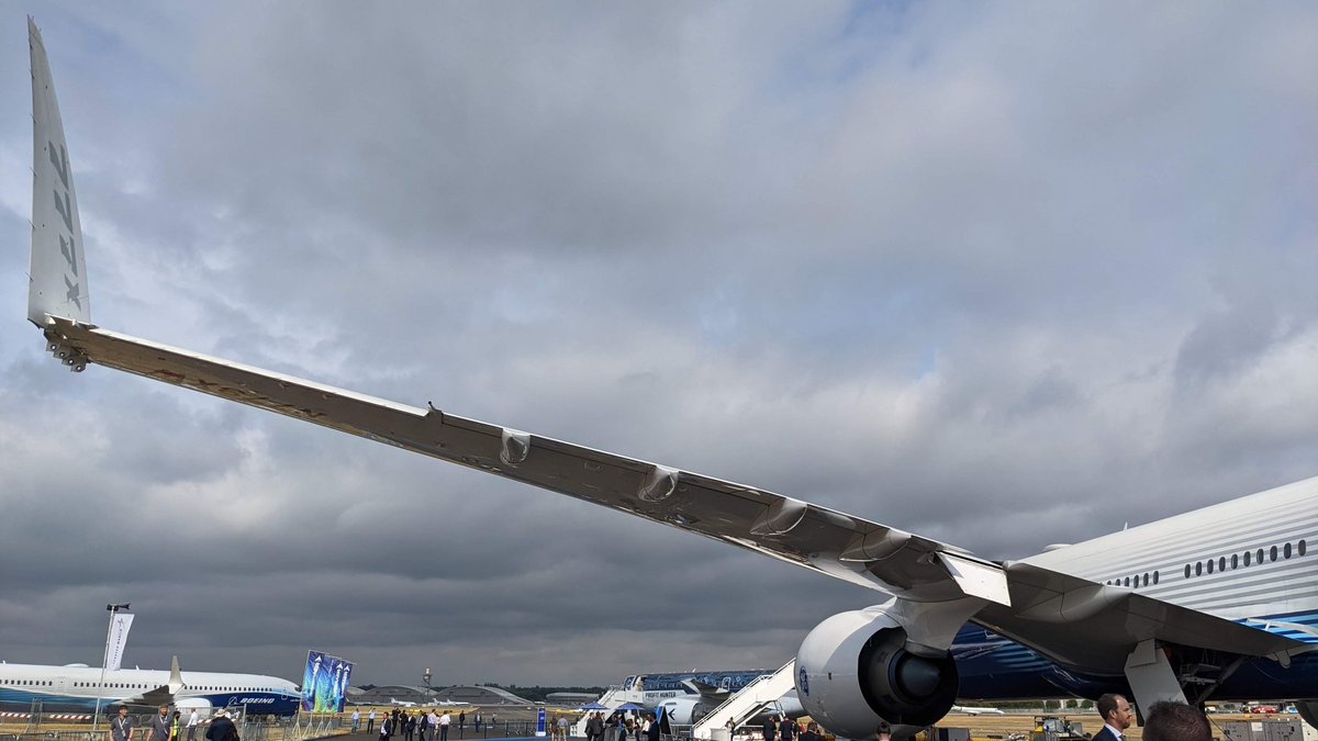 CZECH AEROSPACE Cluster tweet media