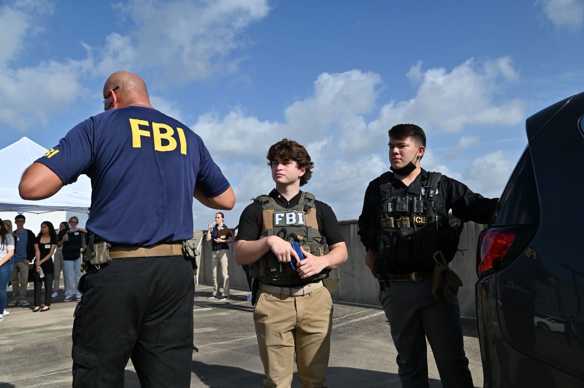 FBIHouston's tweet photo. FBI Houston's Teen Academy 2022 is a wrap! Selected students from across the area spent the day with us learning about what we do. No top secrets were revealed but the teens heard from our bomb techs, SWAT, Evidence Response Team, Crisis Negotiators, etc. Any #FutureAgents maybe? https://t.co/RuPylUyqBj