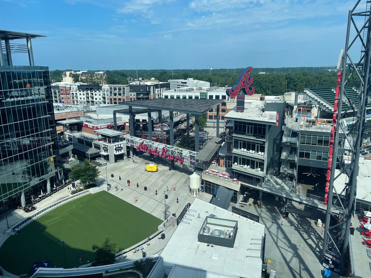 omwhitmireTV's tweet photo. Not a bad view to wake up to am I right? 😍😍😍 https://t.co/4zP61S8yS6