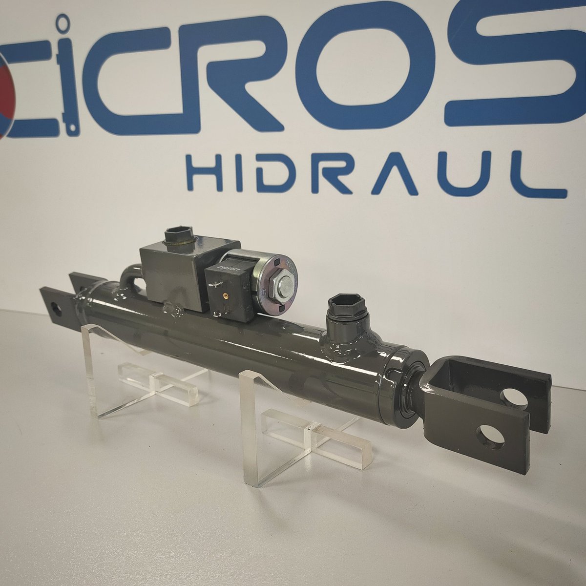 CICROSA's tweet photo. 🇪🇸Cilindro hidráulico para pala de mini excavadora con válvula #Hydraforce incorporada.
🇬🇧Hydraulic cylinder for mini excavator spade featuring Hydroforce valve.

#Hydraulics #Hidráulica #CilindroHidráulico #HydraulicCylinder #CICROSAHIDRAULICA https://t.co/s5G4WwZCes