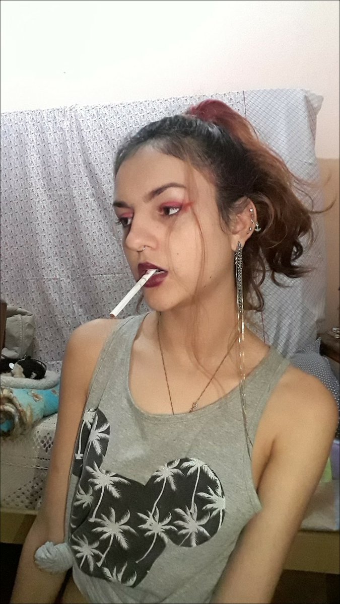 AlieuSol's tweet photo. Ainda bem q meu gosto por cigarro n durou kajkak bagulho ruim
Mas gosto dessa foto https://t.co/rv4rGPqCFR
