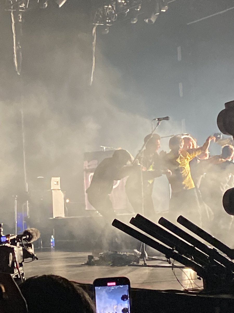 tommothetease04's tweet photo. @HLDTour https://t.co/JKg7lLmSkS
