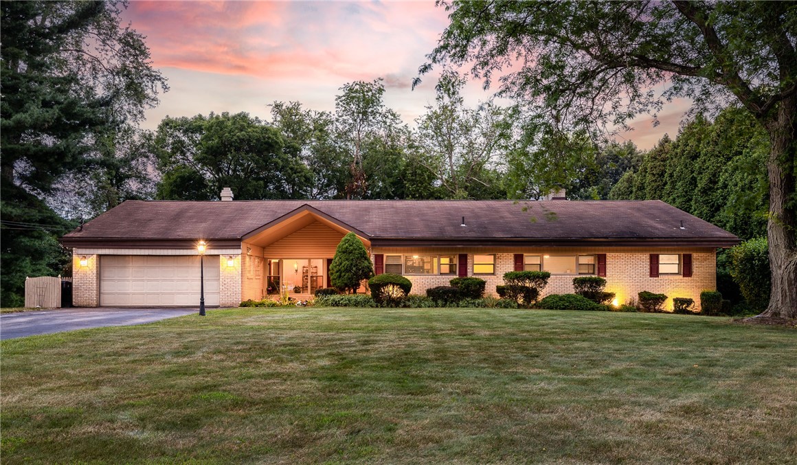 JamiePPRG's tweet photo. Dreaming of a new home? This 4 BED, 4 full and 1 half BATH home might be the one you've been thinking of. #realestate #homesforsale  https://t.co/0pbkyqp53W https://t.co/onaFloBYLx