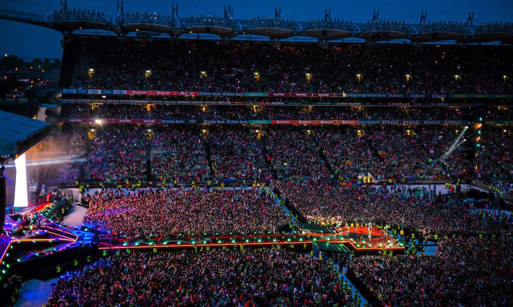 mustbelalalove's tweet image. “directioners are legends and legends never die” #12yearsofonedirection