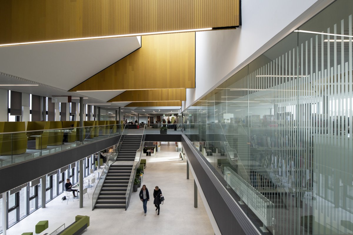 Following a RIBA National Award win, we are delighted that Forth Valley College has been shortlisted for the 2022 Stirling Prize! Delivered by Keppie, designed by @reiachandhall. For more information visit bit.ly/3arxYLL and bit.ly/3B6MuUB