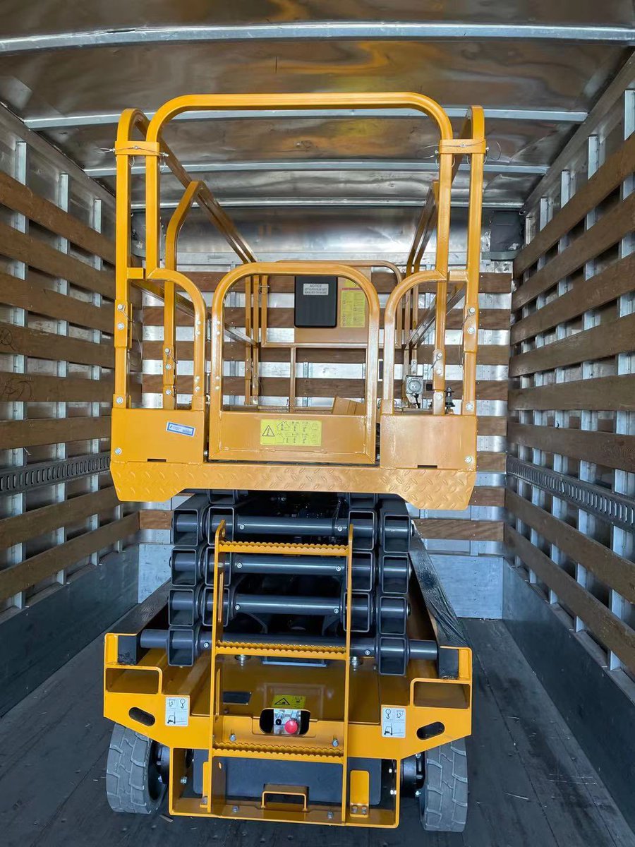 EKKOlifts's tweet photo. The #EOP68 #EK14 and #ER15 being delivered to our happy customer! These units sell out FAST, Contact us for your local dealer! https://t.co/WHEJyJileT 877-232-6517 | info@ekkolifts.com #ekkolifts #forklifts #orderpicker #forklifttruck #electricforklifts #scissorlifts https://t.co/ARRpdpybKC