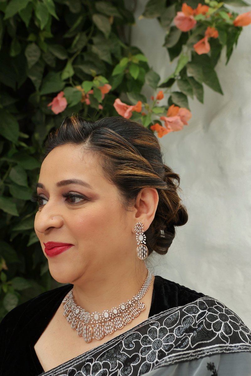 navkkarjeweller's tweet photo. Intriguing and Enthralling its own beauty, this masterpiece is sure to fetch you complements. 

For more Information Visit Our website or store at SCO 19, Sector 34, Chandigarh

#navkkarjewellers  #blencci #stylewithmuskanjain #necklace #vibrantshe #vibrantsheseason2 https://t.co/fmWPD2oCv8