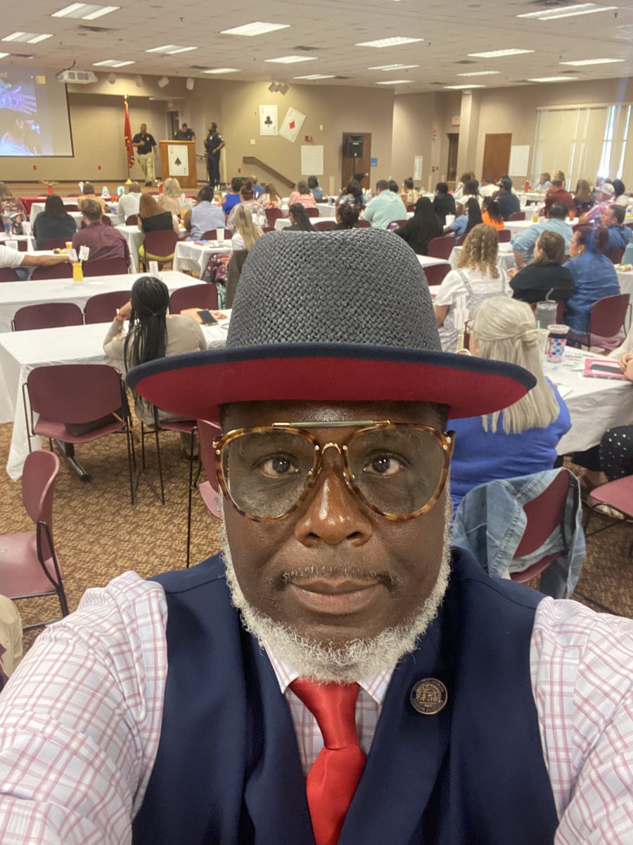 KeithLBrown1911's tweet photo. Getting ready to Inspire and Empower the Valuable Vikings of @HumboldtSchools, TN, under the leadership of Supt. Dr. Jubilant @janiceEpperson3. #MrImPossible. @AllAmericanEnt_ @promotingyou. #BacktoSchool2022 #convocation https://t.co/FmowS01044