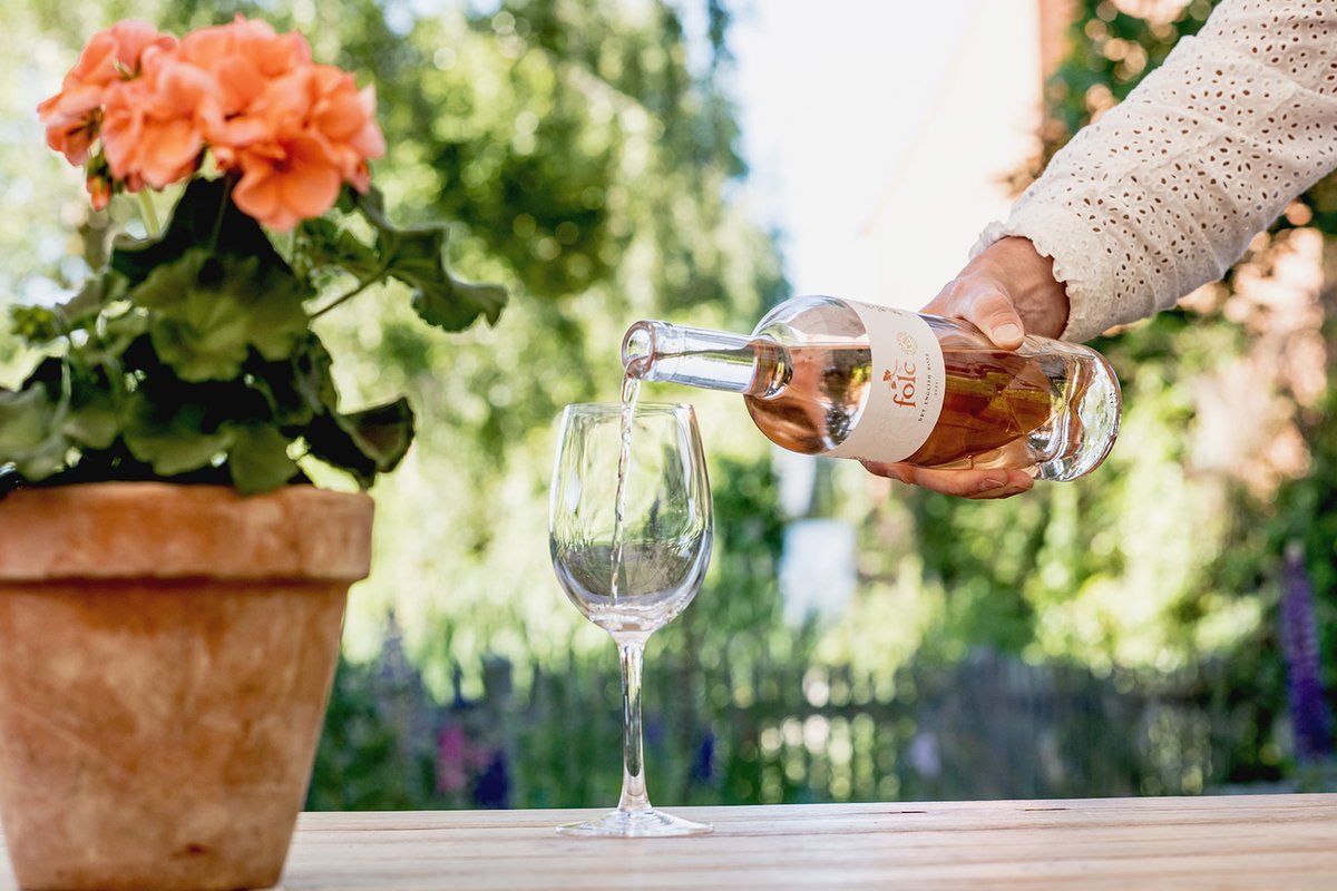 The weekend always calls for a tipple or two… Reward yourself after a scorcher of a week with all the chilled options behind our bar, be it a cold pint, colourful cocktail, or a crisp glass of one of our wonderful wines like <a href="/drink_folc/">Drink Folc</a>. What will we be pouring for you?