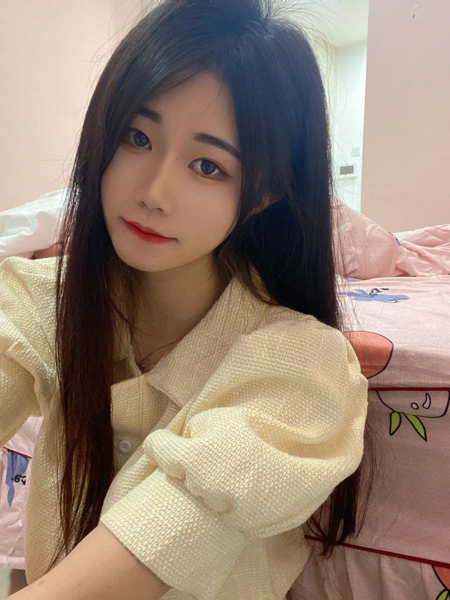 fdse42052333's tweet photo. 身材整体偏瘦，胸不大，肉肉捏起来很滑，抱起来非常舒服，态度比较有亲和力，口活非常好会各种配合。
#福州 
#福州约炮 https://t.co/qUbdzDz9u5