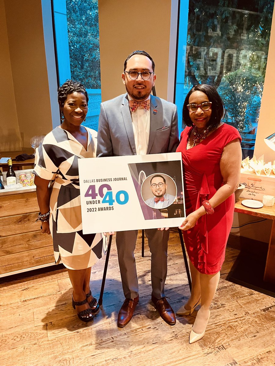 KBTDallasCM's tweet photo. Supporting our young leaders is an opportunity @CKArnold2015 & I cherish. Congratulations @dallascollegetx Chief of Staff Juan Garcia for being recognized by @DallasBizNews as one of the regions brightest & most talented leaders at the 15th annual 40 under 40 Awards! #DFWUnder40 https://t.co/22wdWd3QUn