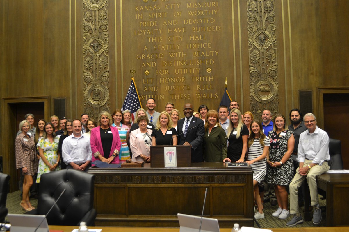 MissouriChamber's tweet photo. Thanks to Mayor @QuintonLucasKC for welcoming the #LeadMO22 Class to #KCMO! Learn more about Leadership Missouri: https://t.co/MEMe8b8GmC https://t.co/4t7mQndatz
