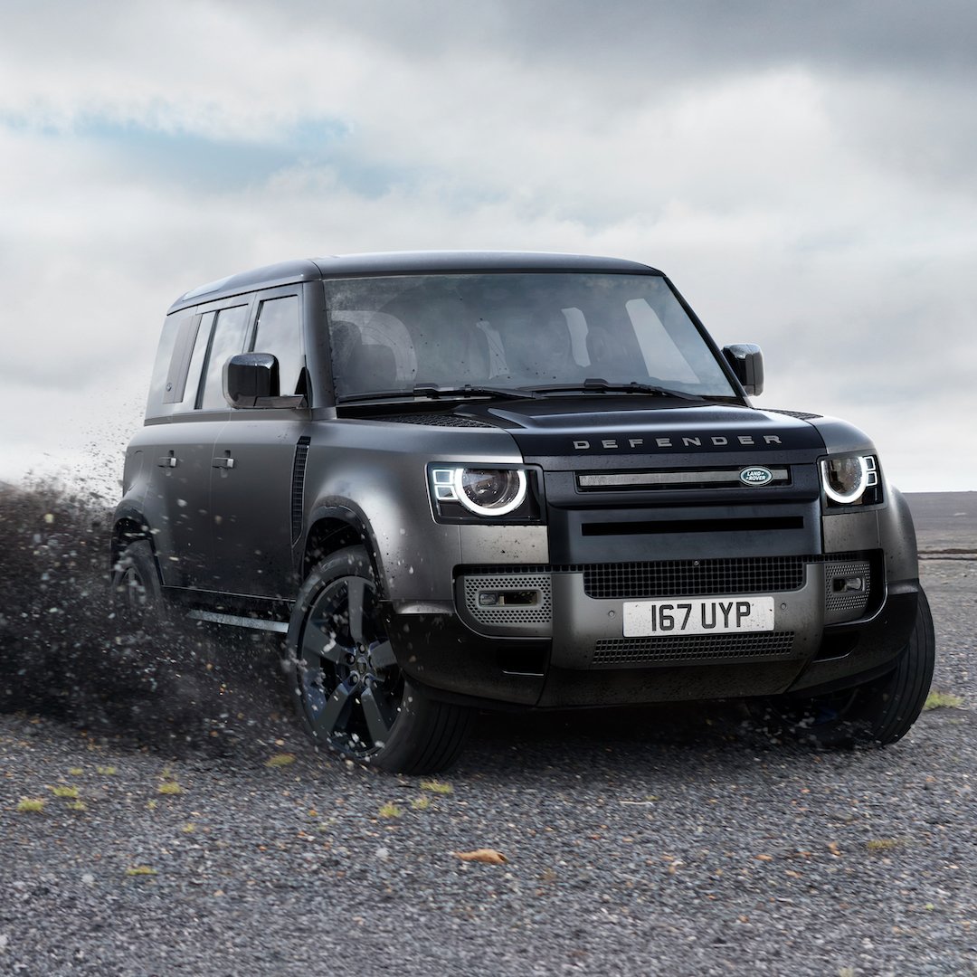 LandRover's tweet photo. Build and order your Defender.