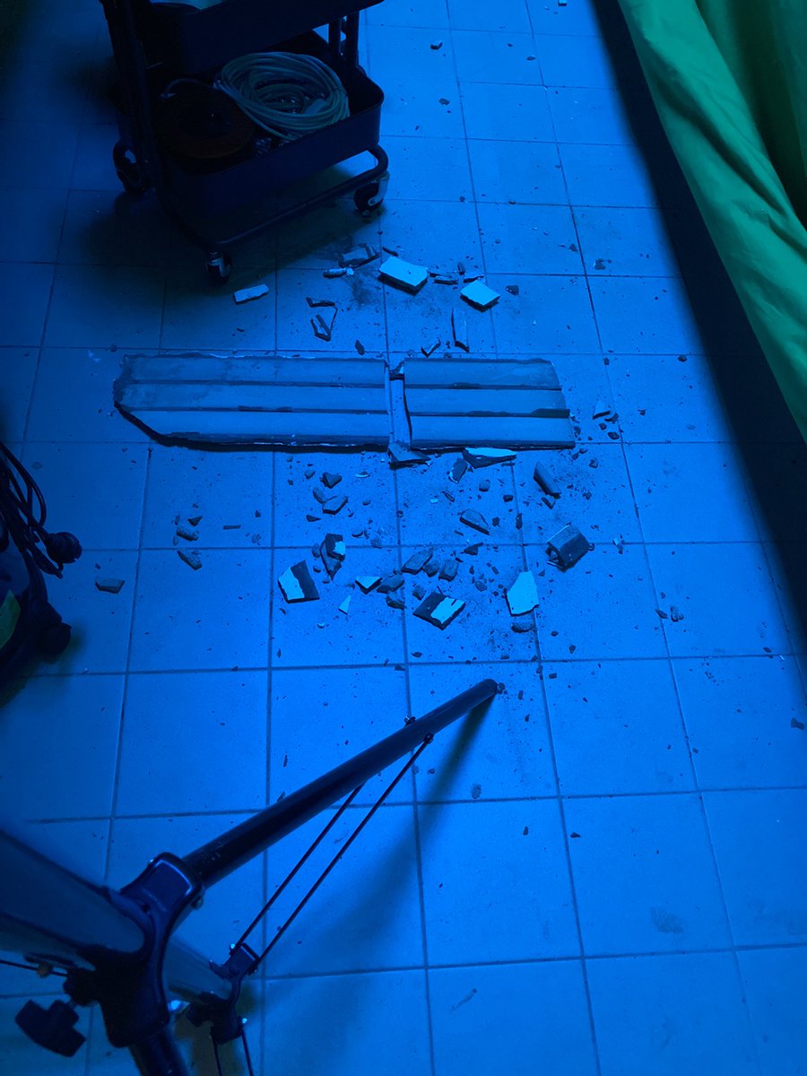 EleonoraRotolo's tweet photo. Si è rotto qualcosa...

#broken #disaster https://t.co/k3f9F1HkMm
