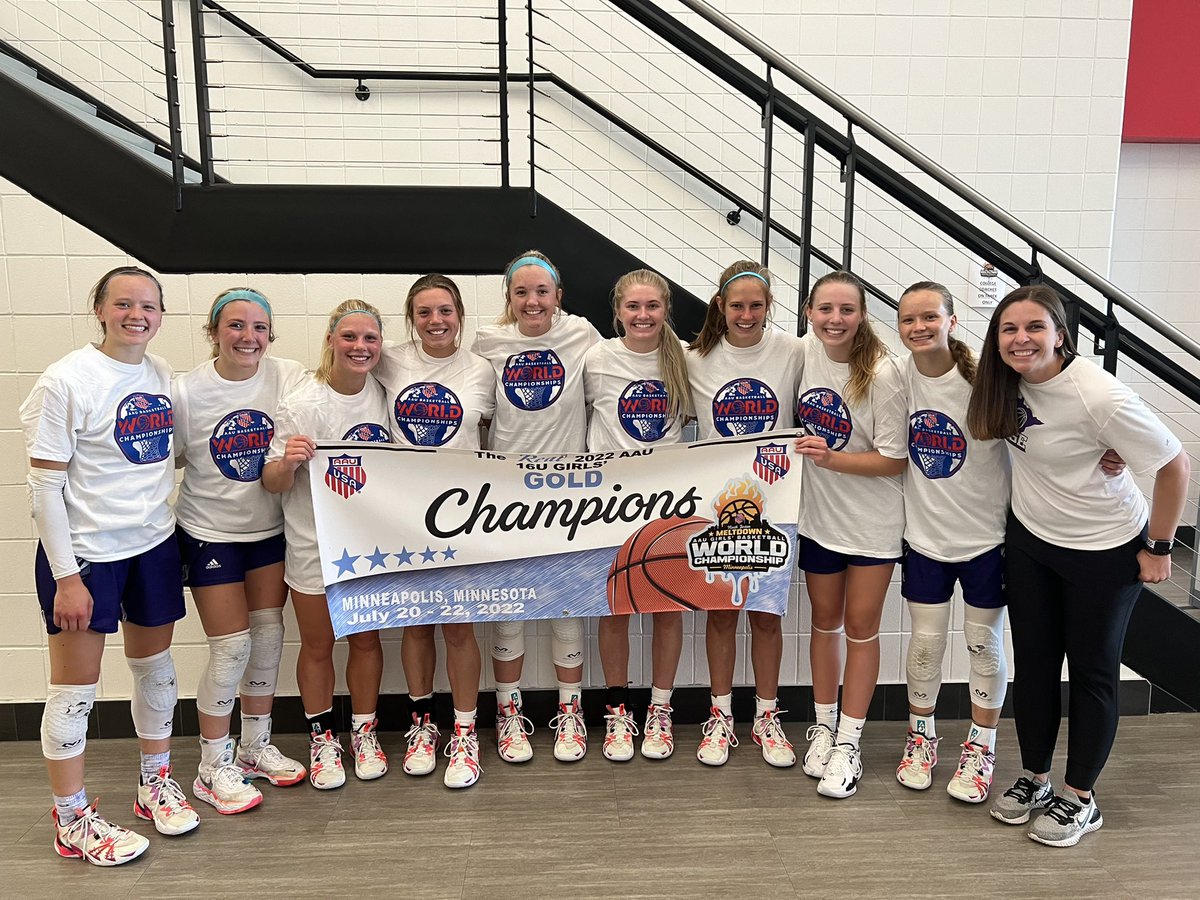 MNRiseGirls's tweet photo. Rise Purfeerst - 16u D2/Gold Division Meltdown Champions!! #worldchampions https://t.co/b4KO0eHB0T