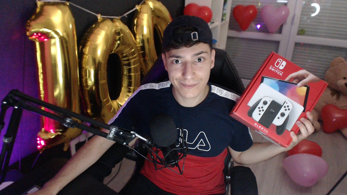 WadelYtb's tweet photo. La team on vient officiellement de passer la barre des 100k sur Twitch ! 🤩 Je savais pas comment vous remercier alors j'organise un concours 🎮👀

À gagner :
🎁1 Console Nintendo Switch Oled 

Pour participer :
RT + Follow ➡️ @WadelYtb 
 ➡️TaS : 05/08/2022

MERCI pour tout ❤️ https://t.co/JCDONGrYkx