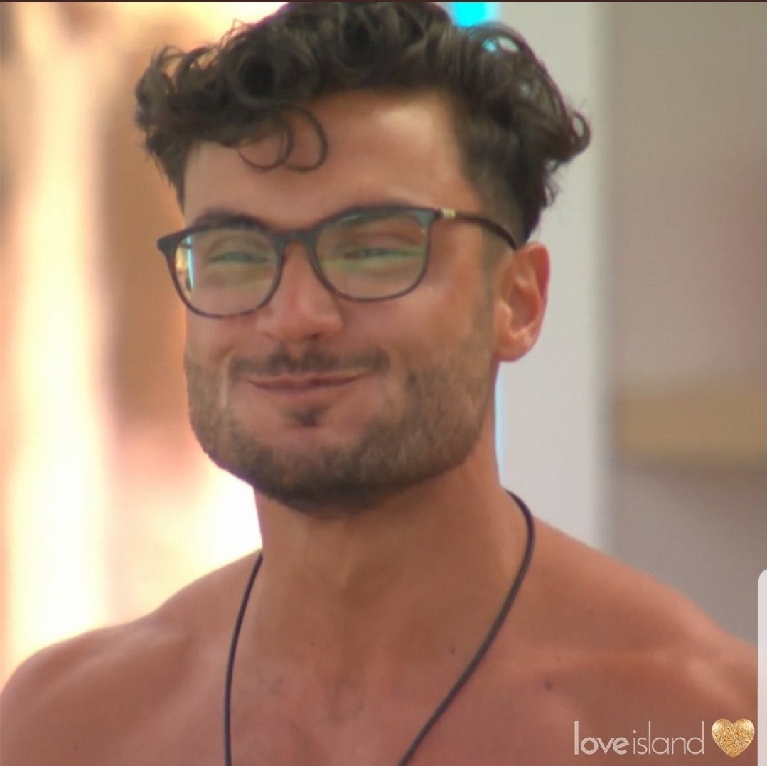 bellabaer10's tweet photo. "No chance, Nathalia" #loveisland https://t.co/bmwdoJBarF