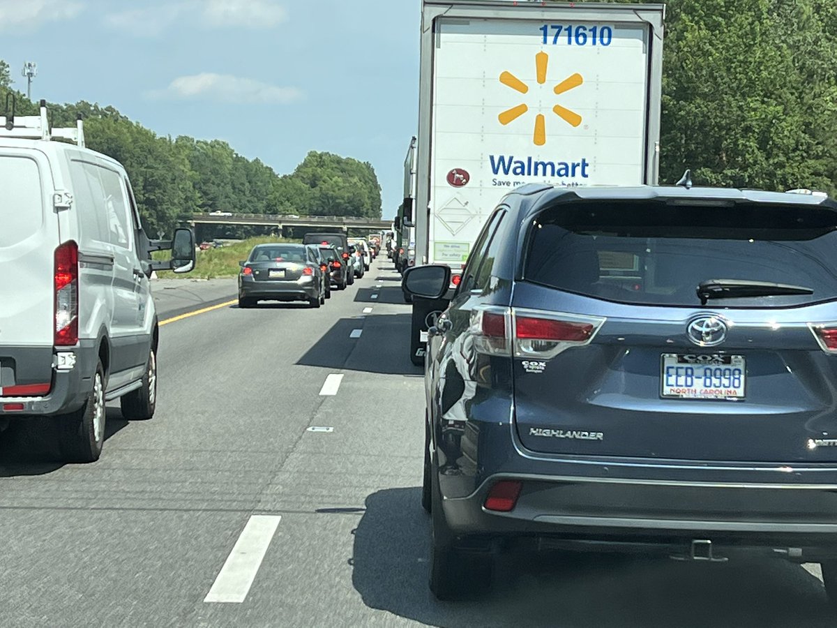 Race22_Radio's tweet photo. 50 miles out and I have hit a parking lot￼ 🤬🤬

#RaceOn
#Race22
#HamptonHeat

￼ https://t.co/1XfOu35hO1