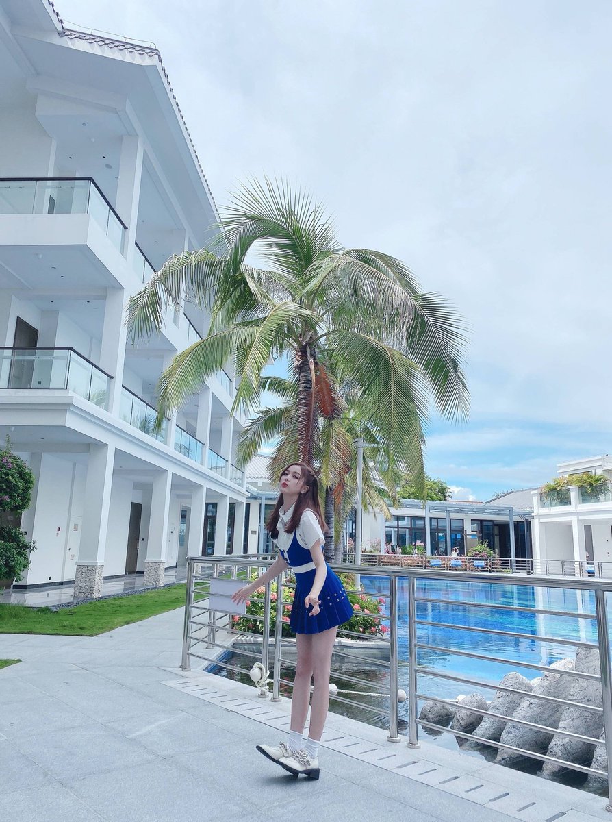 Desde mis vacaciones en las Bahamas me llegó la noticia de que un #Special𝐋𝐨𝐯𝐞Poem estaría en el nuevo vídeo de @melodiazip, al inicio no lo creía pero tras llevarme una grata sorpresa vengo a invitarlos a escuchar el #ℳelody𝚂𝙾𝙻𝙾𝗗𝗕.

₊˚⋆ 𝚊nemo 🍃 #KAZUHA