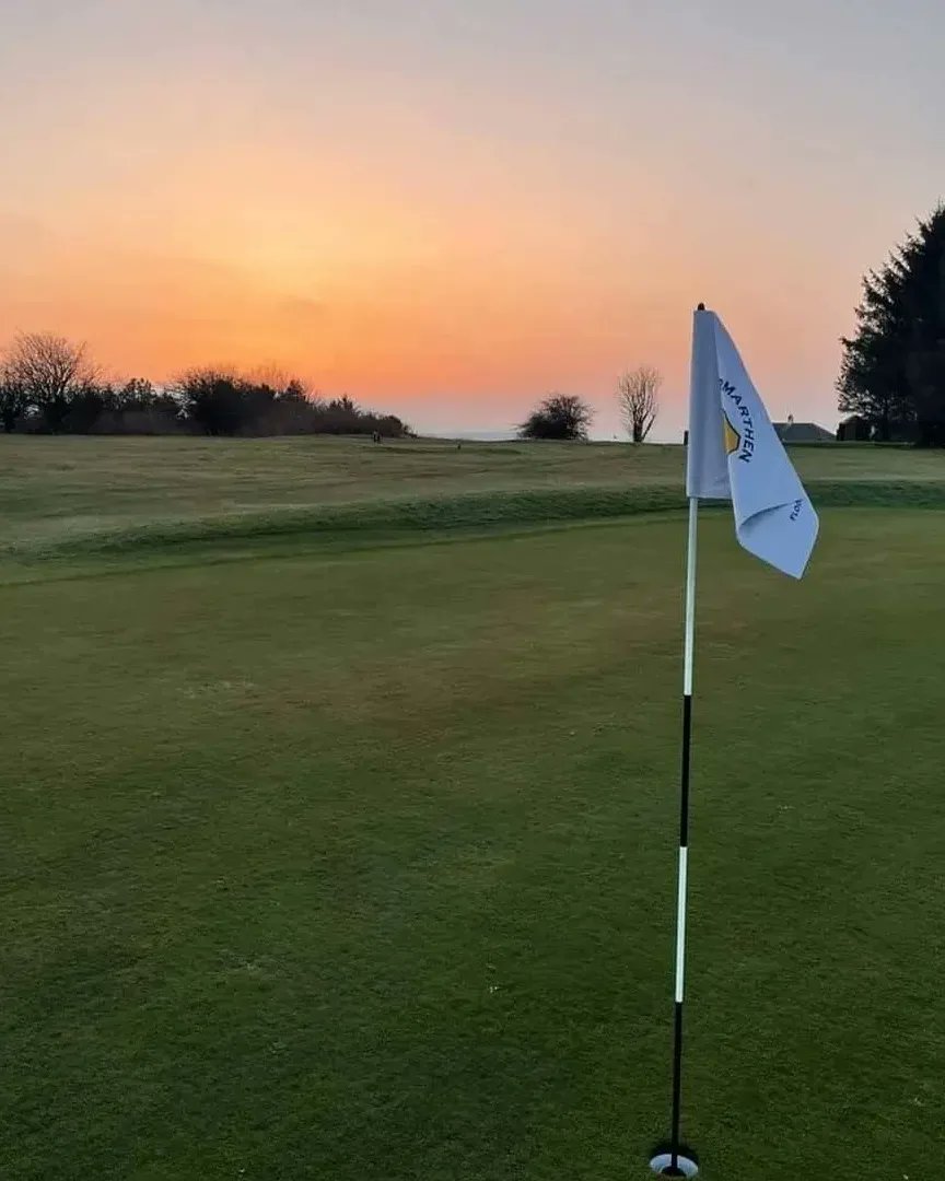 CarmarthenGC's tweet photo. Vacancy for PGA professional @CarmarthenGC &amp; Driving Range.

We require a self-motivated person with drive &amp; determination to continue to take the club forward.

If interested, please send CV to info@carmarthengolfclub.co.uk or contact Club Manager on 01267 281588, option 2 https://t.co/LcBLEip5Lg