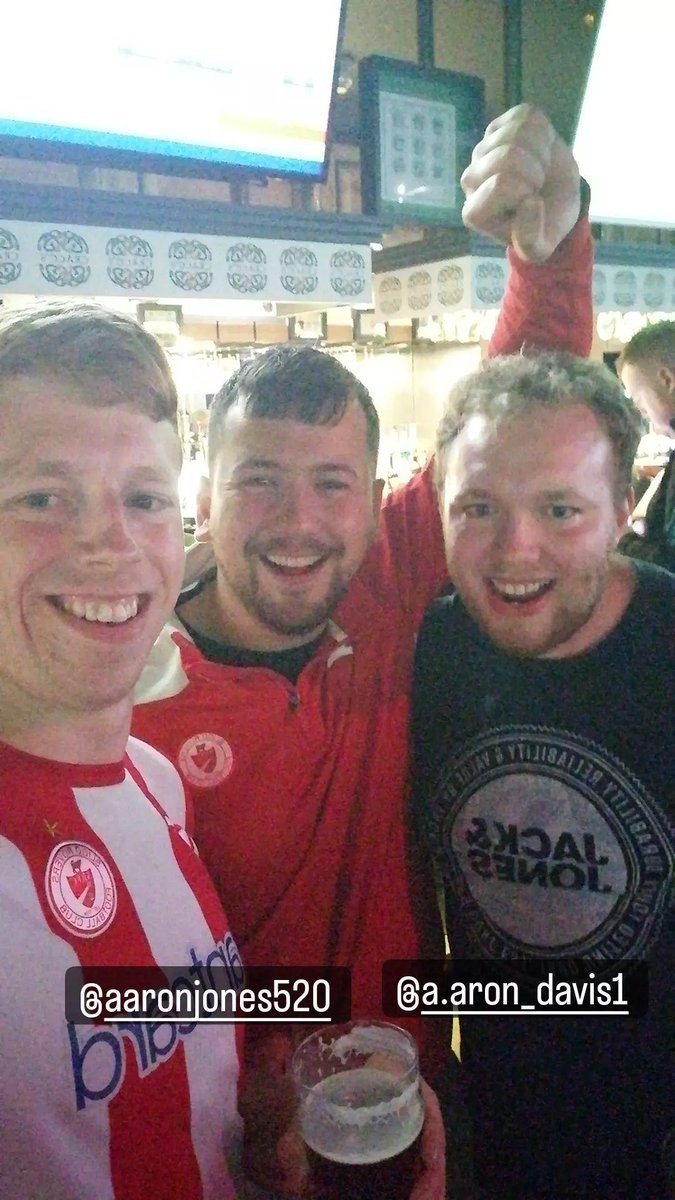 ColinTed_Davis's tweet photo. One of the best nights of my life #WellMudder @sligorovers @BitORedTrust @SRFC_DSC @Aaron_Jones1_ @AaronDa51160077 https://t.co/zrNCd2VbsD