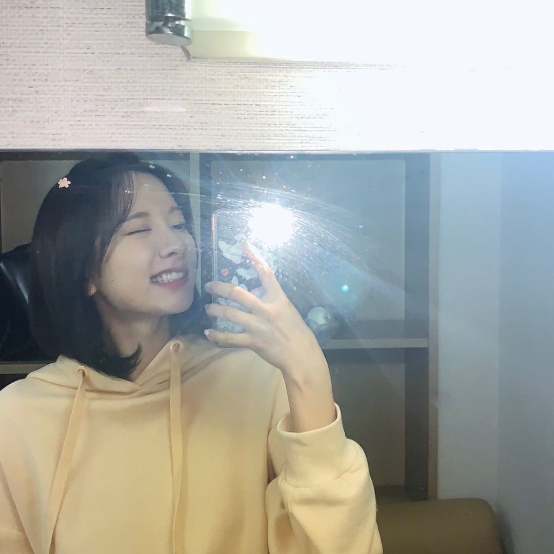 Si la versión original era una obra de arte real, este #버터𔘓remix es mi razón de vivir, superaron mis expectativas realmente ¡les mando todo mi apoyo! espero que todas mis compañeras puedan disfrutar de #𝘴mooth처럼𖥧𖤣𝟕𝐋𝐁 así como yo.

𝖌oddess ⋆ #𝐀ERI ☁️