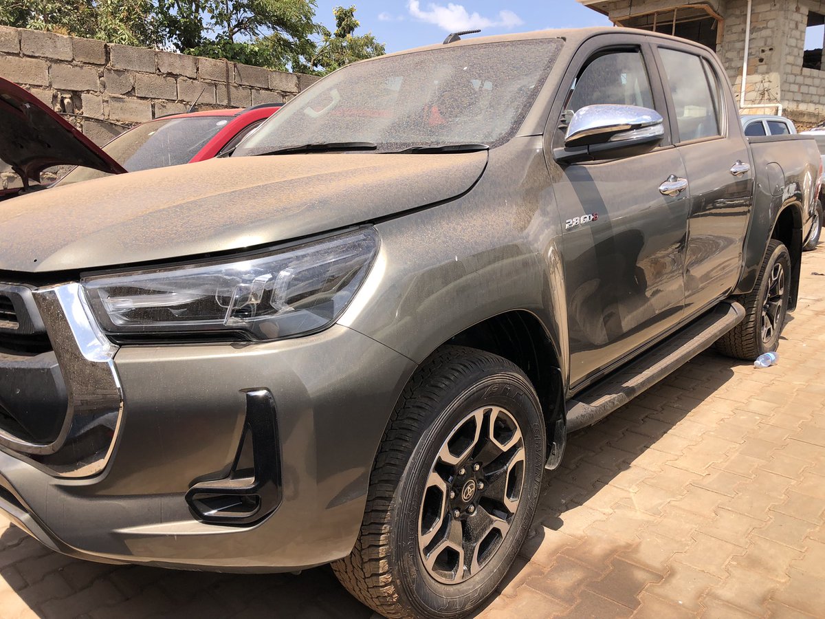 EdenMotoka's tweet photo. #toyota #hilux  #doublecabin #diesel #2020model  @160m ug shs #negotiable according to the mode of payment 

=•=•=•=•=•=•=•=•=•=•=•=•=•=•=•=
Call or watsapp me on +256754204464 for negotiations and more details. https://t.co/ZvY8cgSlxJ